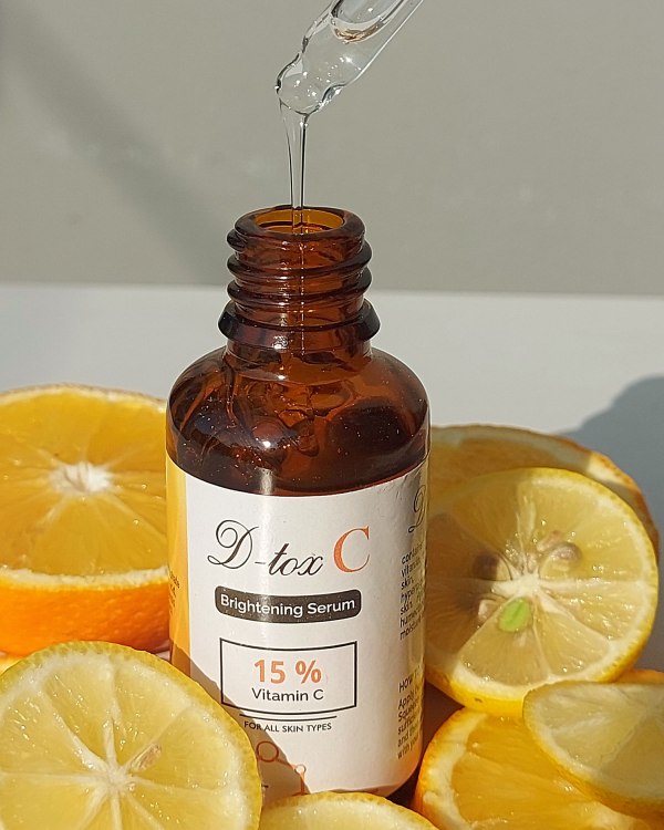 D-Tox Vitamin C Brightening Serum